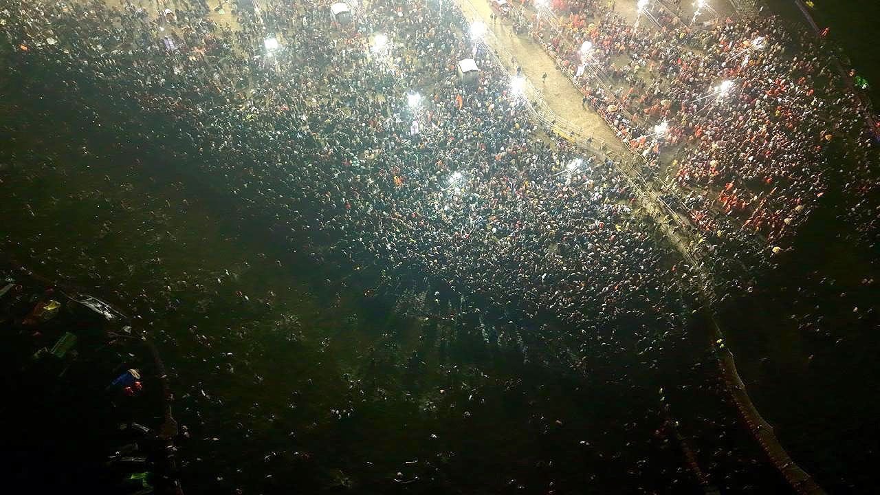 PRAYAGRAJ कुम्भ भूमि पर बनायी सपनों की दुनिया